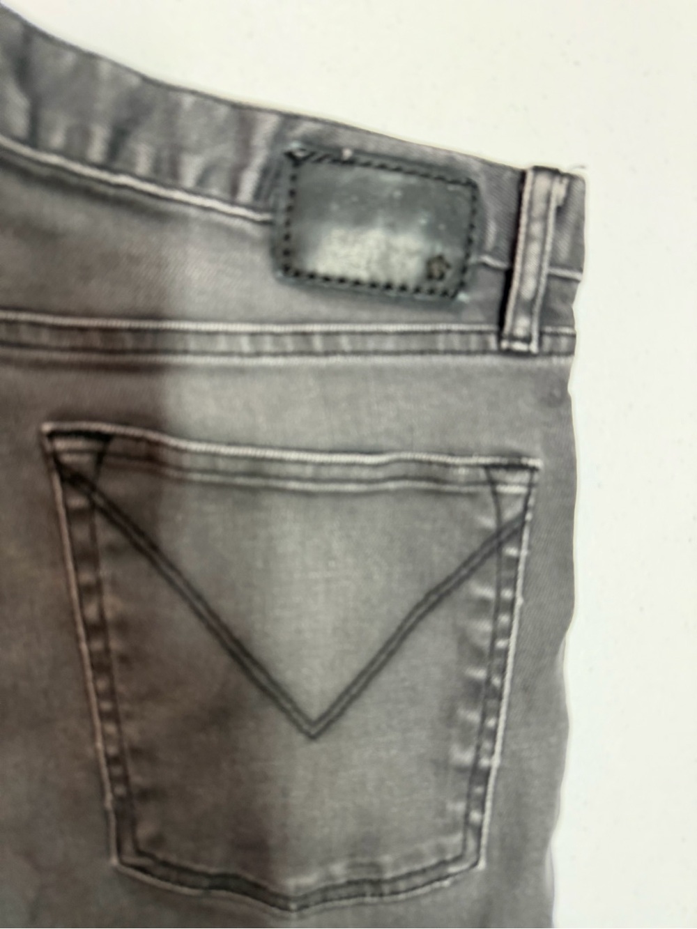 John Varvatos Star USA Wight Skinny Jeans Mens 32 x 29 Made USA Gray Faded
B330